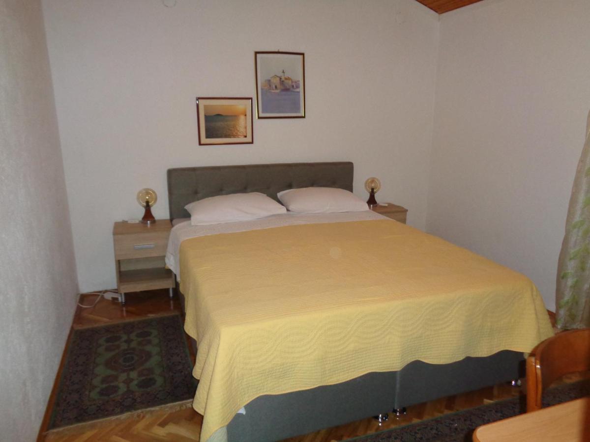 Pansion Danijela Hotel โรกอซนิซา ภายนอก รูปภาพ