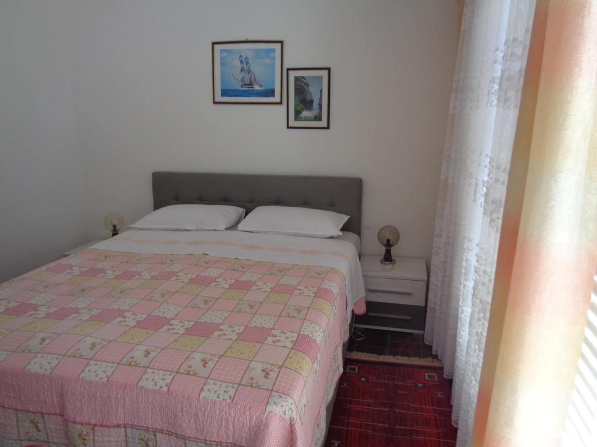 Pansion Danijela Hotel โรกอซนิซา ภายนอก รูปภาพ